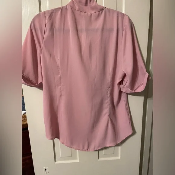 Unique Vintage Size Large Pink Blouse with Bow Tie - Picture 6 of 10